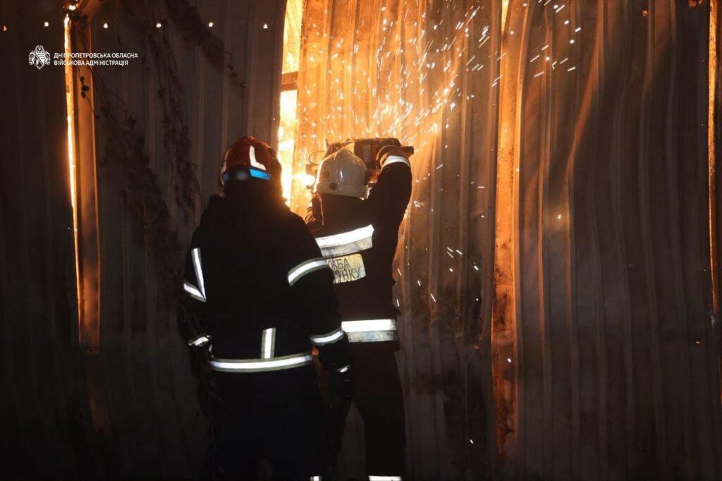 Вночі ворог гатив по промислових підприємствах на Дніпропетровщині: є загиблі та постраждалі - ФОТО