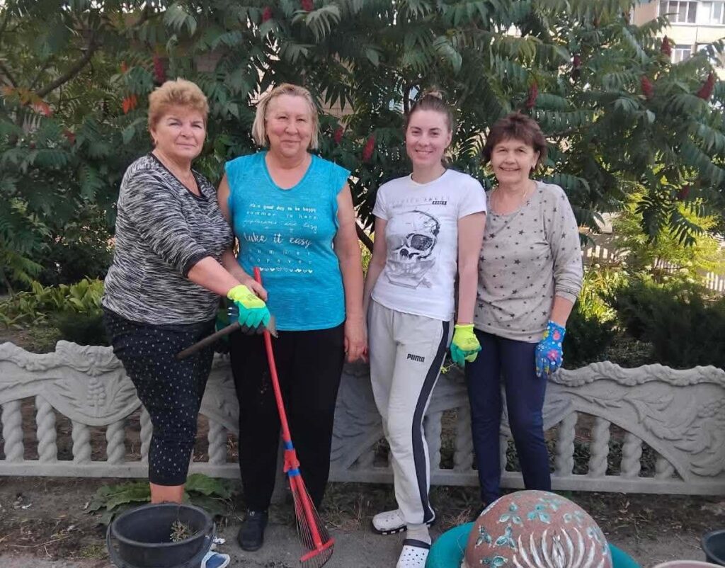 Органи самоорганізації населення в Кам'янському долучилися до Всесвітнього дня прибирання - ФОТО