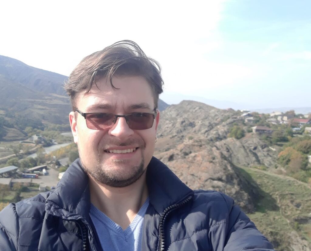 Дмитро Сороколат: «Якщо не занурився в роль ще за кулісами, не пройшов крізь складний репетиційний процес, на сцену вийдеш порожнім» - ФОТО
