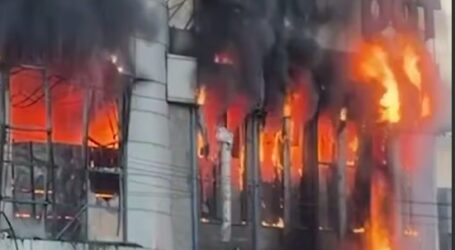Росіяни вдарили по ТЦ «Новий континент» у Дніпрі: є постраждалі (додано відео)