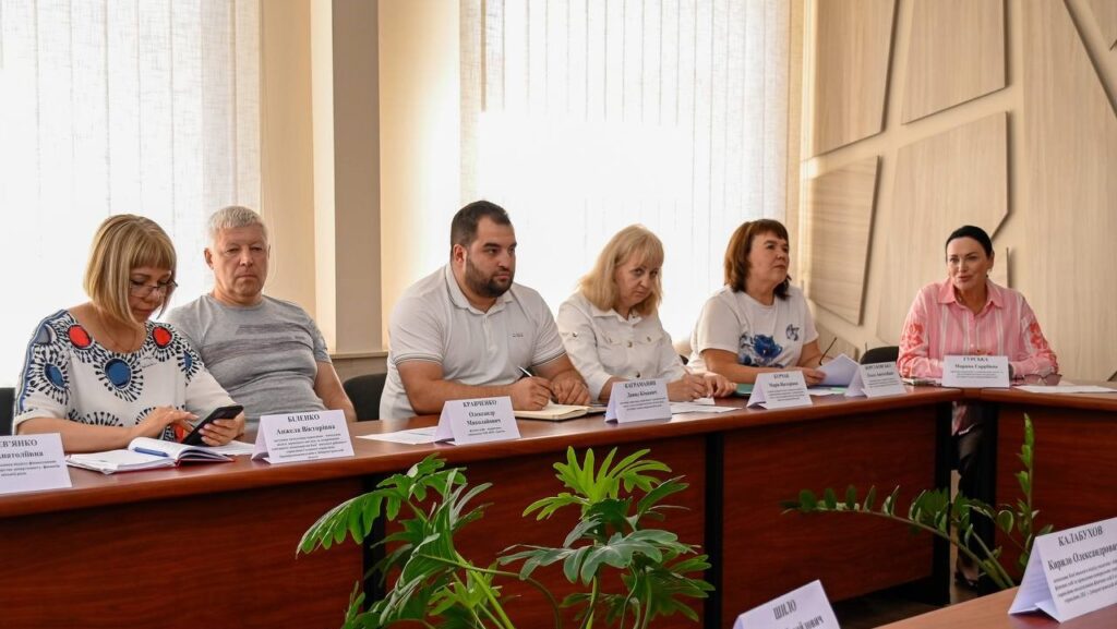 Представників бізнес спільноти Кам'янського привітали з Днем підприємця - ФОТО