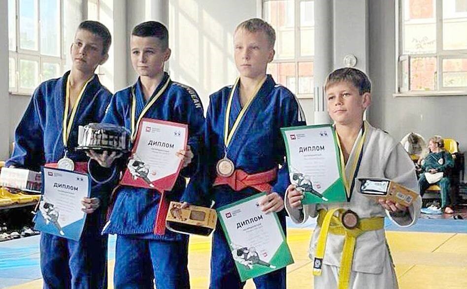 Юні дзюдоїсти з Кам’янського здобули медалі на змаганнях у Дніпрі та Горішніх Плавнях - ФОТО