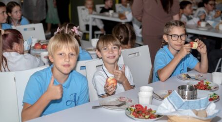 У ліцеї №44 Кам’янського відкрили модернізований харчоблок