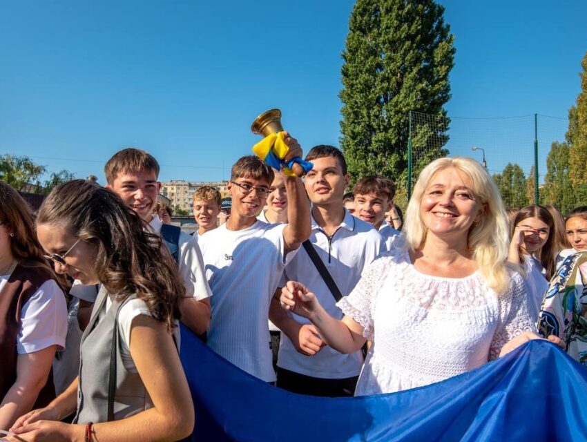 В школах Кам’янського пролунав перший дзвоник