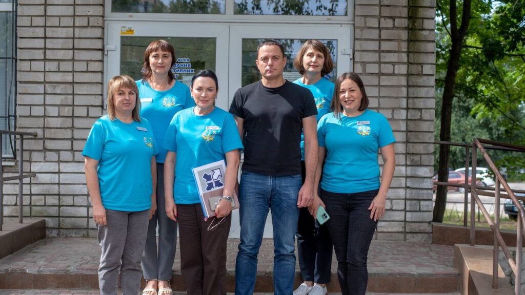 Оформлення ID-картки та закордонного паспорта стало доступним у всіх районних ЦНАПах Кам'янського - ФОТО