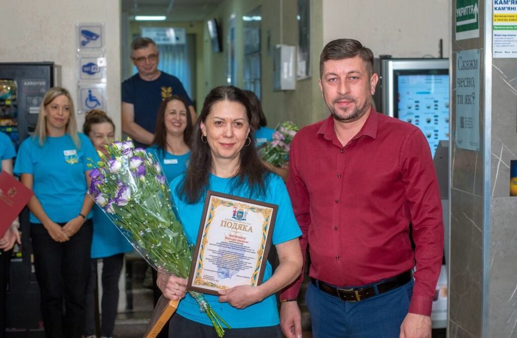 В Кам'янському з прийдешнім професійним святом привітали адміністраторів ЦНАПів - ФОТО