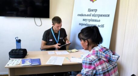 В Кам’янському родини ВПО можуть отримати непродовольчі сімейні набори