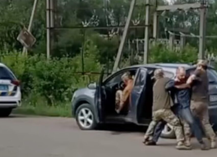 Як розпізнати справжню групу оповіщення ТЦК в Кам’янському: відповідь є в українському законодавстві