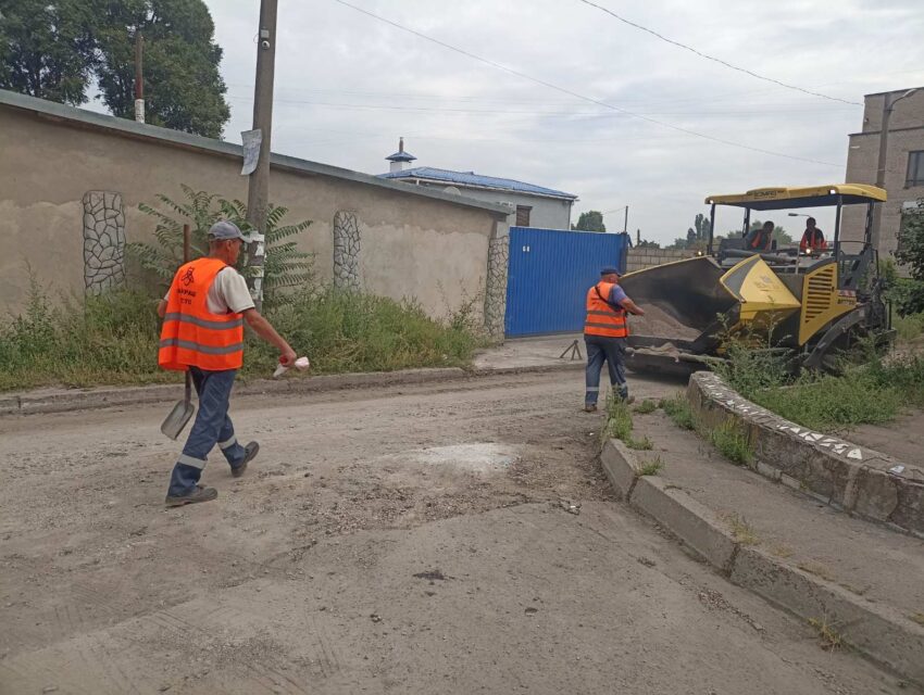Двори «Алтайського краю» в Кам’янському стають проїжджими (ВІДЕО)