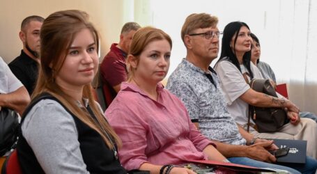 Представників бізнес спільноти Кам’янського привітали з Днем підприємця