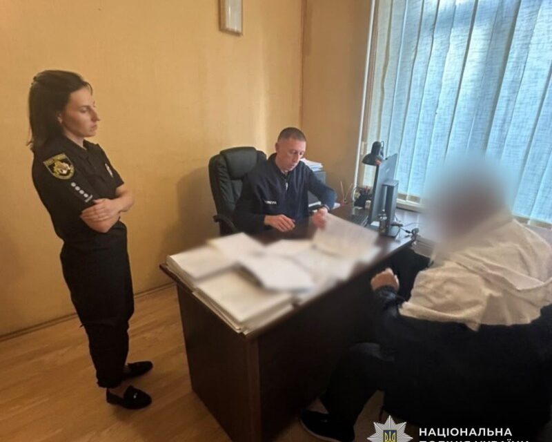 Їздив на мопеді та дратував: в Кам’янському районі чоловік вистрелив у підлітка