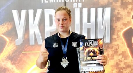 Дві вихованки кам’янської школи боксу вибороли нагороди чемпіонату України та квитки на Євро