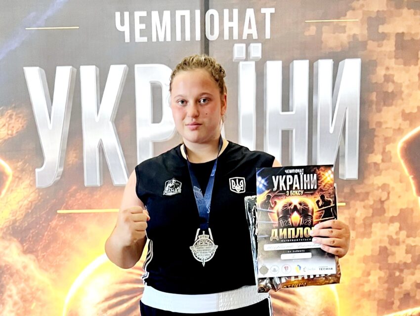Дві вихованки кам’янської школи боксу вибороли нагороди чемпіонату України та квитки на Євро