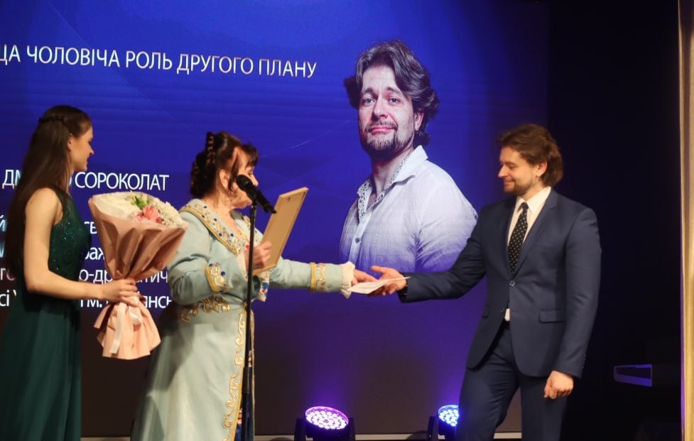 Дмитро Сороколат: «Якщо не занурився в роль ще за кулісами, не пройшов крізь складний репетиційний процес, на сцену вийдеш порожнім» - ФОТО
